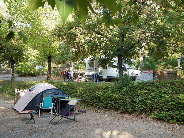 Emplacement Tente Camping-car - Camping Le Chêne Tallard - Gap