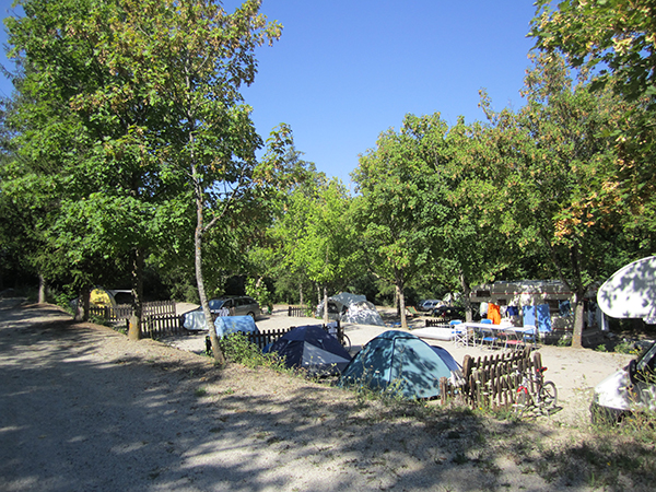 Emplacement Tentes en terrasse - Camping Le Chêne Tallard - Gap